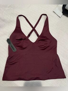 NWT S Nike x SKIMS Shine V-Neck lightly padded Tank Top Currant Burgundy Small